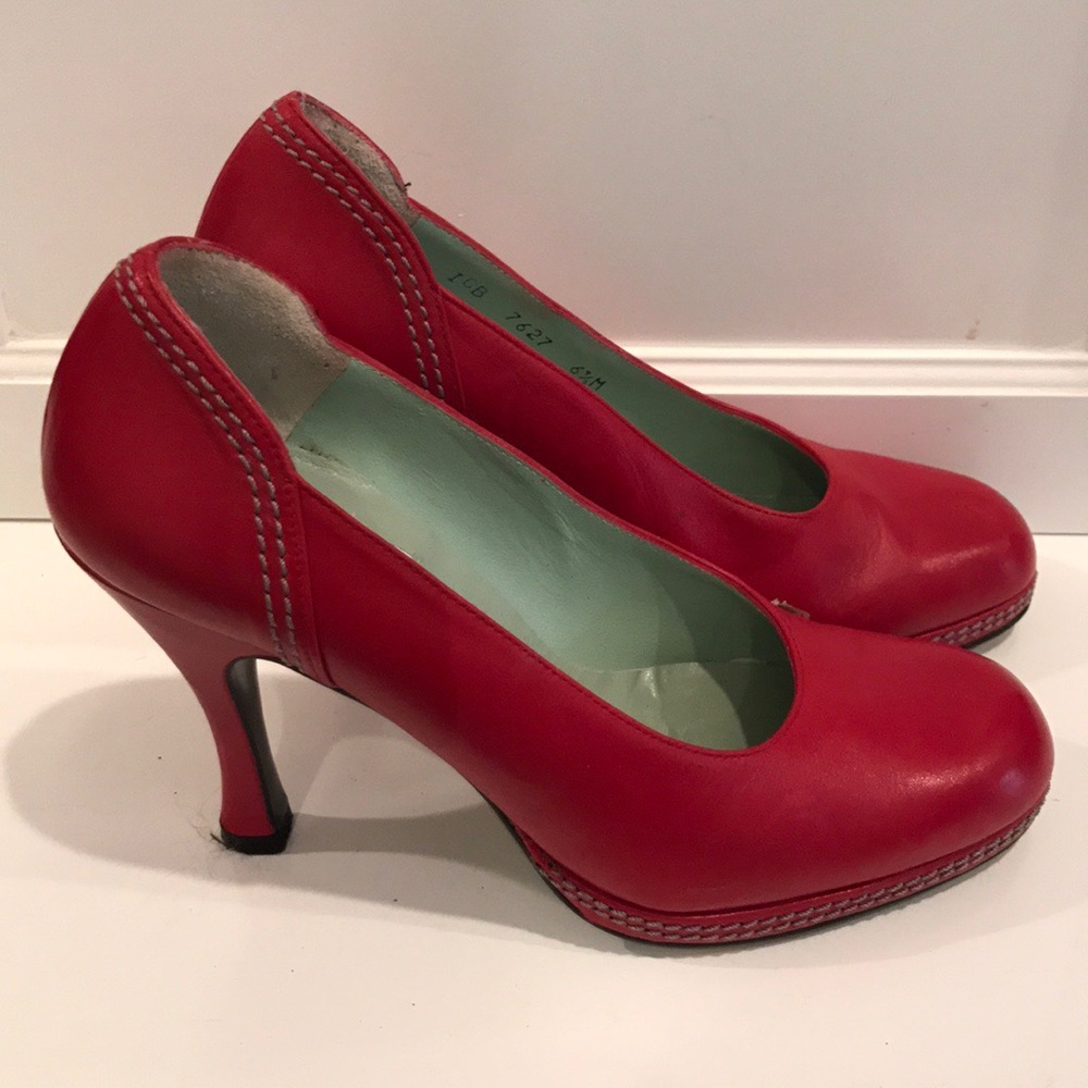 Charles Jourdan red leather pump, size 6.5M